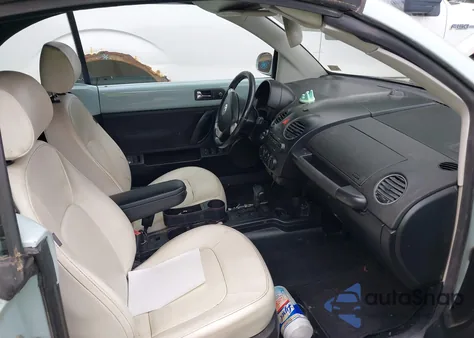 2010 Volkswagen New Beetle z USA, uszkodzony, nr VIN 3VWRG3AL7AM010307